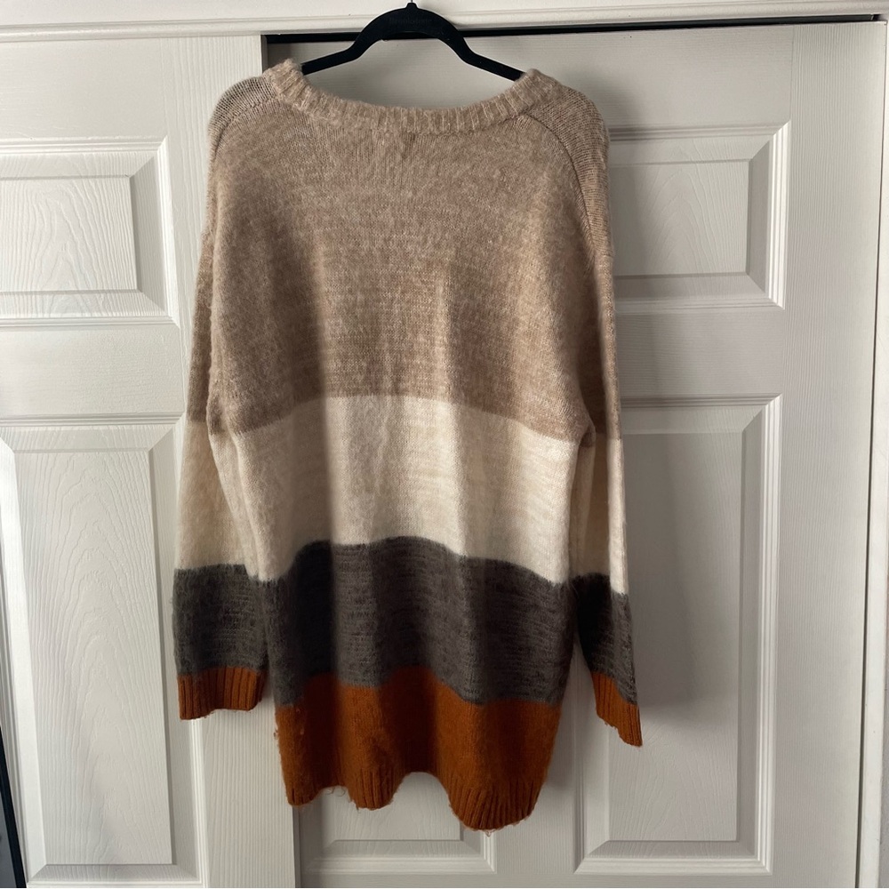 Universal Threads Color Block Sweater Large - Picture 6 of 6